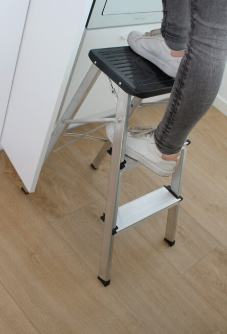 ARCAMA Fabricantes de escaleras y taburetes domésticos ARCAMA Fabricantes de escaleras y taburetes domésticos